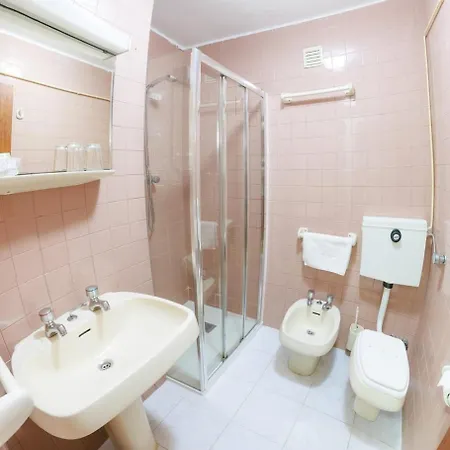 Sao Roque מלון 3*