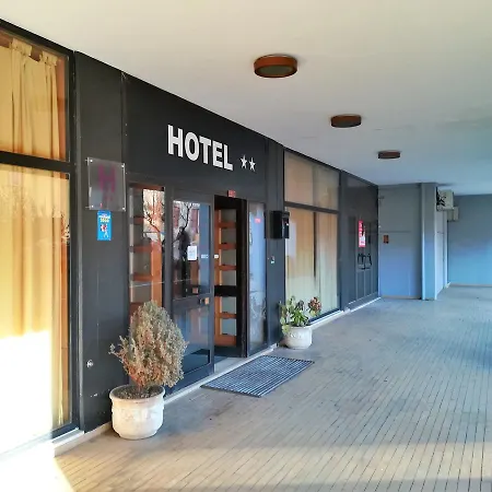 Alojamento de Acomodação e Pequeno-almoço São Roque Hotel&suites *